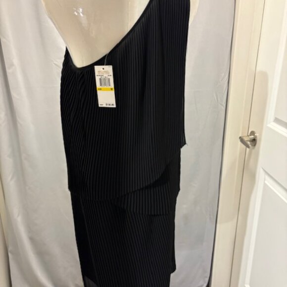 Brand New Michael Kors Black Dress Size M - Picture 8 of 10